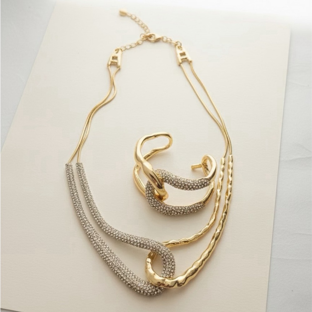 Elegant Gold and Silver Necklace, bracelet
